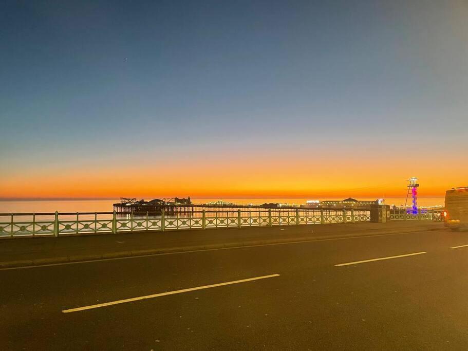 Stunning Seafront Apartment Hove Esterno foto